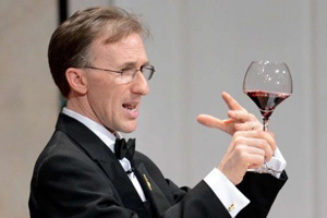 Paolo Basso explains the nuances of a wine in a blind tasting before the judges